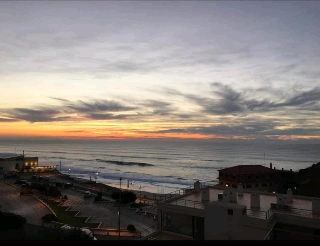 T1 Praia Areia Branca Lourinha  Luaran gambar