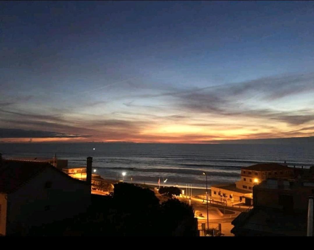T1 Praia Areia Branca Lourinha  Luaran gambar