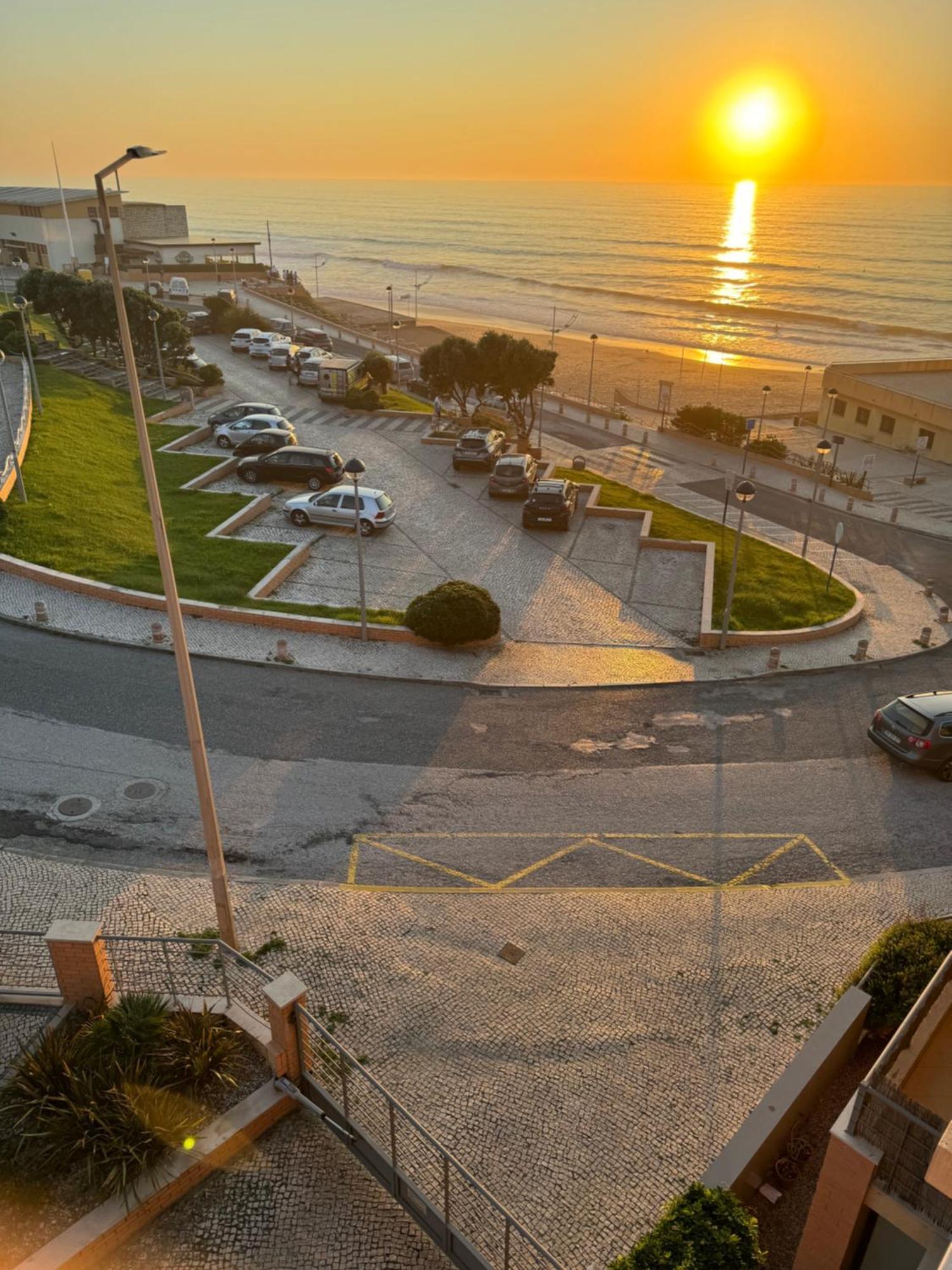 T1 Praia Areia Branca Lourinha  Luaran gambar