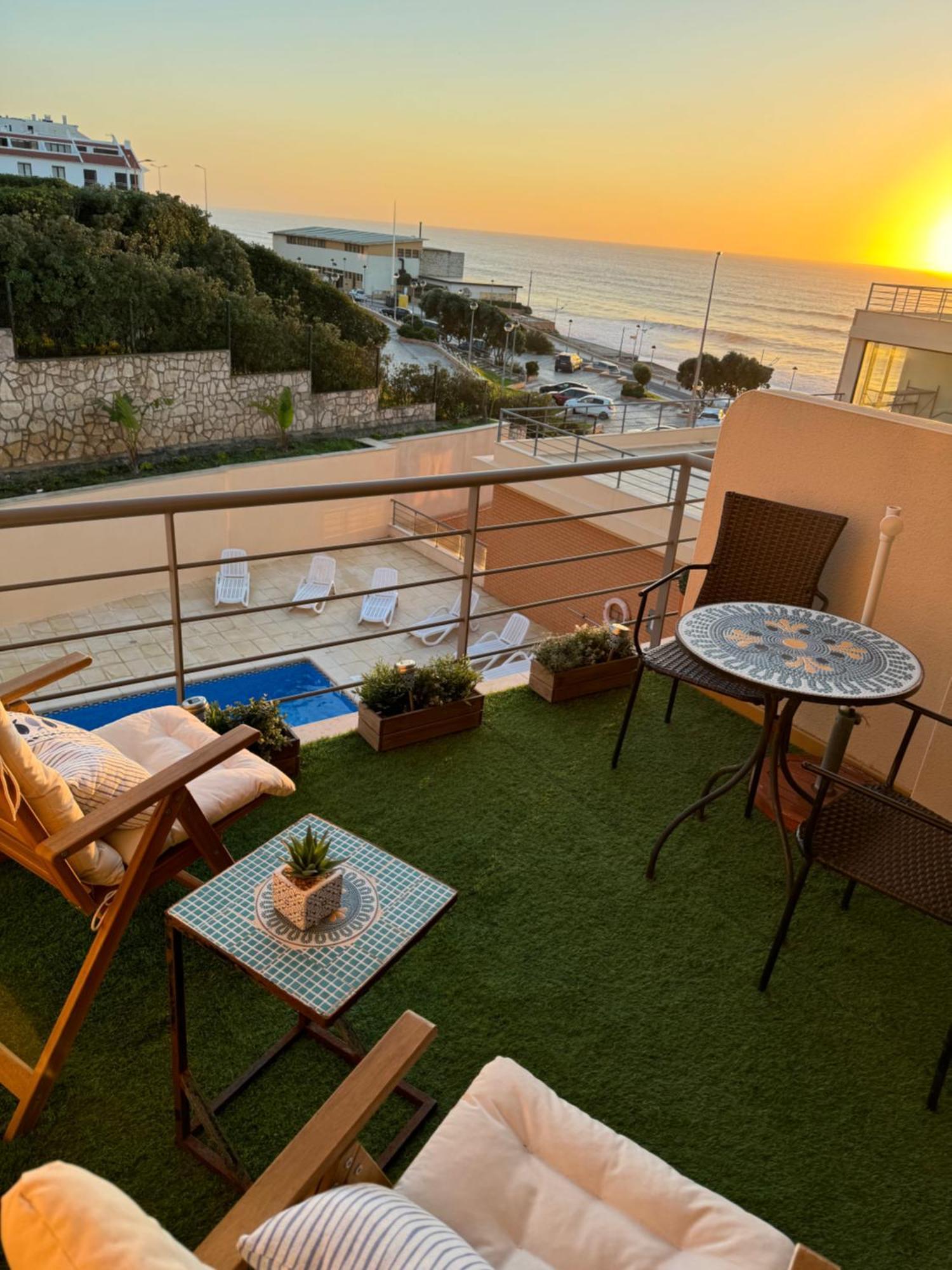 T1 Praia Areia Branca Lourinha  Luaran gambar